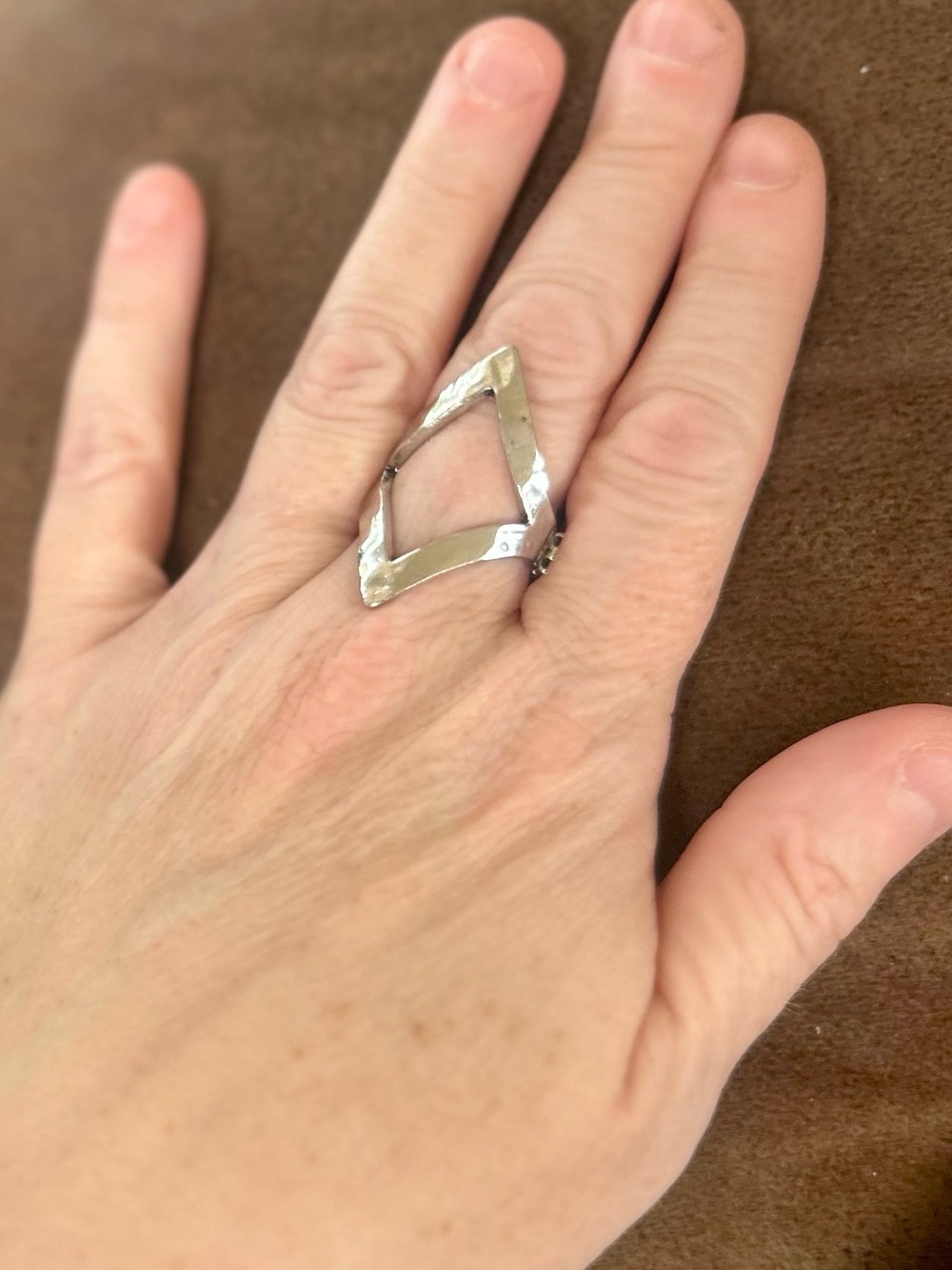 Y2K Vintage Hammered Silver Tone Geometric Stretch Ring Statement Diamond